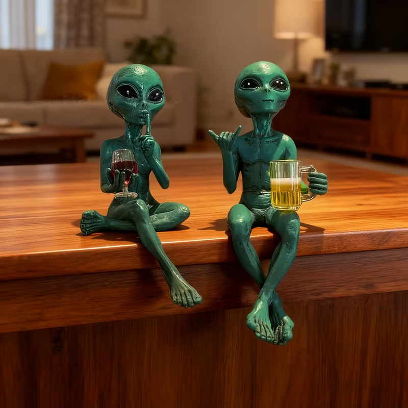 Divertida Estatua de Extraterr - Wine Beer Garden reseña y precio